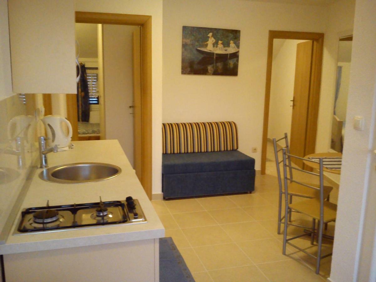 Volat Apartments Betina  Luaran gambar